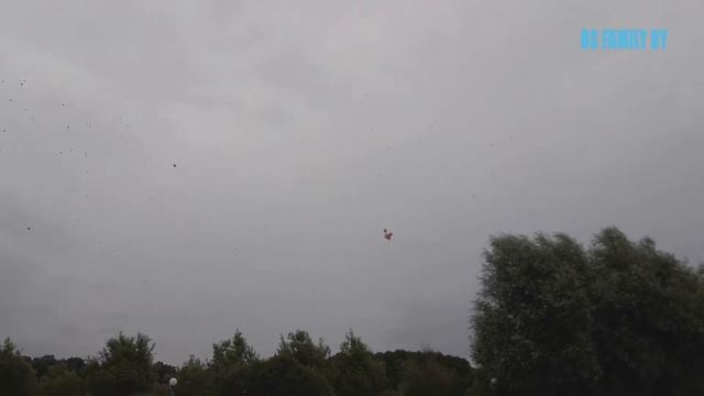 Запуск воздушных шаров на День Независимости Launching balloons on Independence Day
