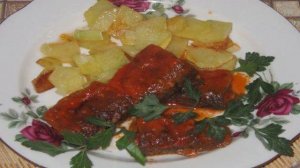 Сайра жареная в томатном соусе