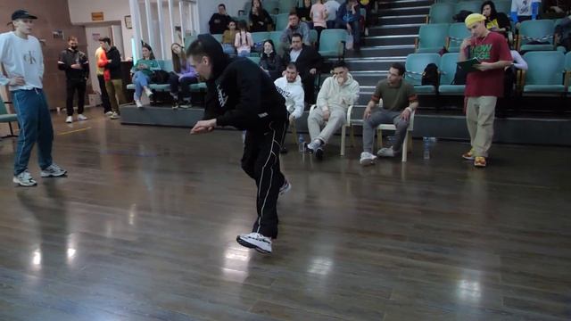 profi 1x1 bboy Barmin bars vs Bitflex - "ALL OPTION" break dance battle смотреть онлайн