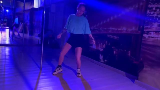 Пархоменко Жанна - педагог booty dance в 5Life смотреть онлайн