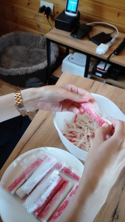 Кошка попрошайка
