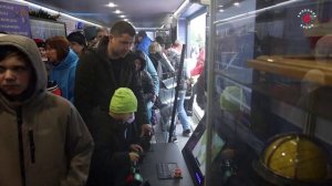 Непогода не помешала тысячам липчан встретить поезд с трофейной техникой