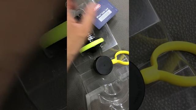 Review da TRAVA DE DISCO ABUS GRANIT VICTORY 68 AMARELO C/ CORDAO смотреть онлайн