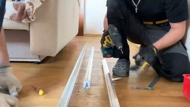 МОНТАЖ СВЕТОВЫХ ЛИНИЙ В НАТЯЖНОМ ПОТОЛКЕ смотреть онлайн