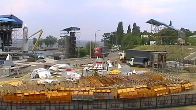 Каховка готовится к таврийским играм  2001 г.