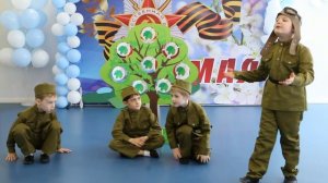 Этюд В БОЙ ИДУТ ОДНИ СТАРИКИ! // День Победы // Детский сад