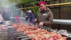 Субботник на "Первом" с душой и вкусом!