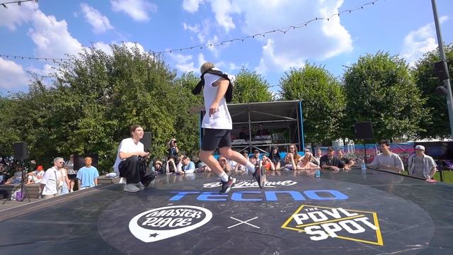 Tails vs Maxon ★ 1/16 Hip Hop Solo ★ Движение Battle на VK Fest Москва смотреть онлайн
