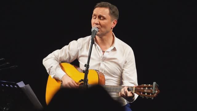 Виталий Ленский. Где-то очень далеко (автор - Дмитрий Хмелев).