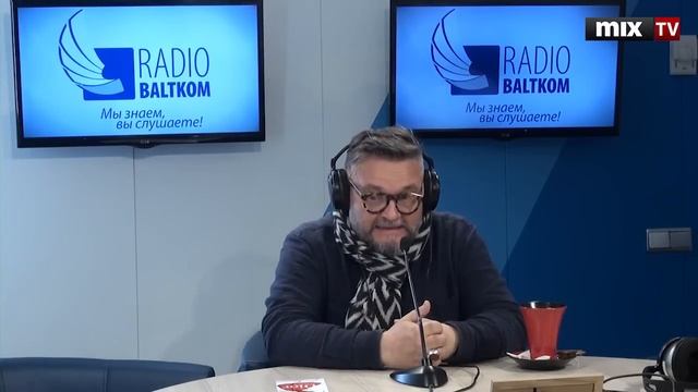 Историк моды Александр Васильев в программе "Встретились, поговорили" #MIXTV