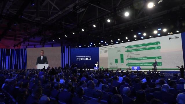 Губернатор Виктор Томенко представил аграрный потенциал Алтайского края на выставке-форуме «Россия»