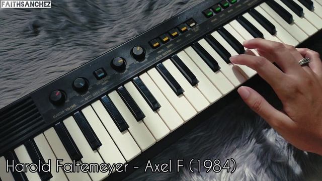 80's Synth Riffs Played On A 40 Years Old Keyboard | Yamaha PortaSound 3