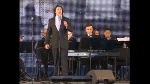 Исполняет Сергей Шеремет - Поклонимся Великим тем годам