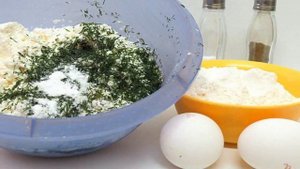 Воздушные солёные сырники в духовке