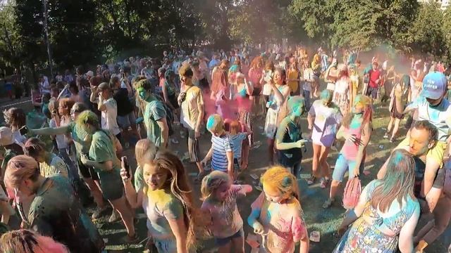 Фестиваль красок Holi