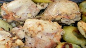 Слойки с курицей, луком и сыром