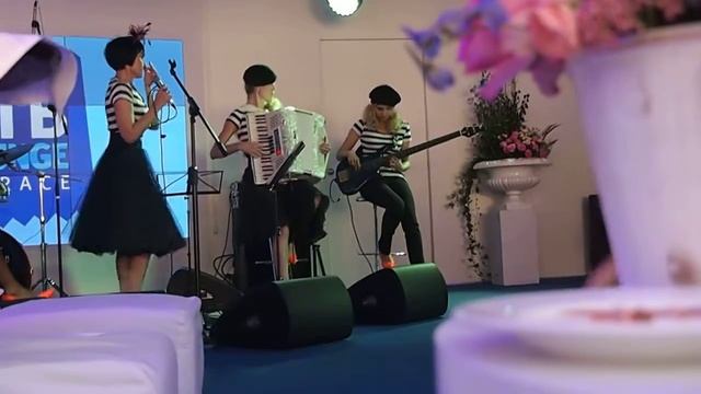 Французская вечеринка смотреть онлайн