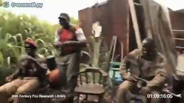 Прикол обезьяна с автоматом смотреть онлайн