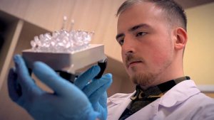 Производство слуховых аппаратов AURICA.
