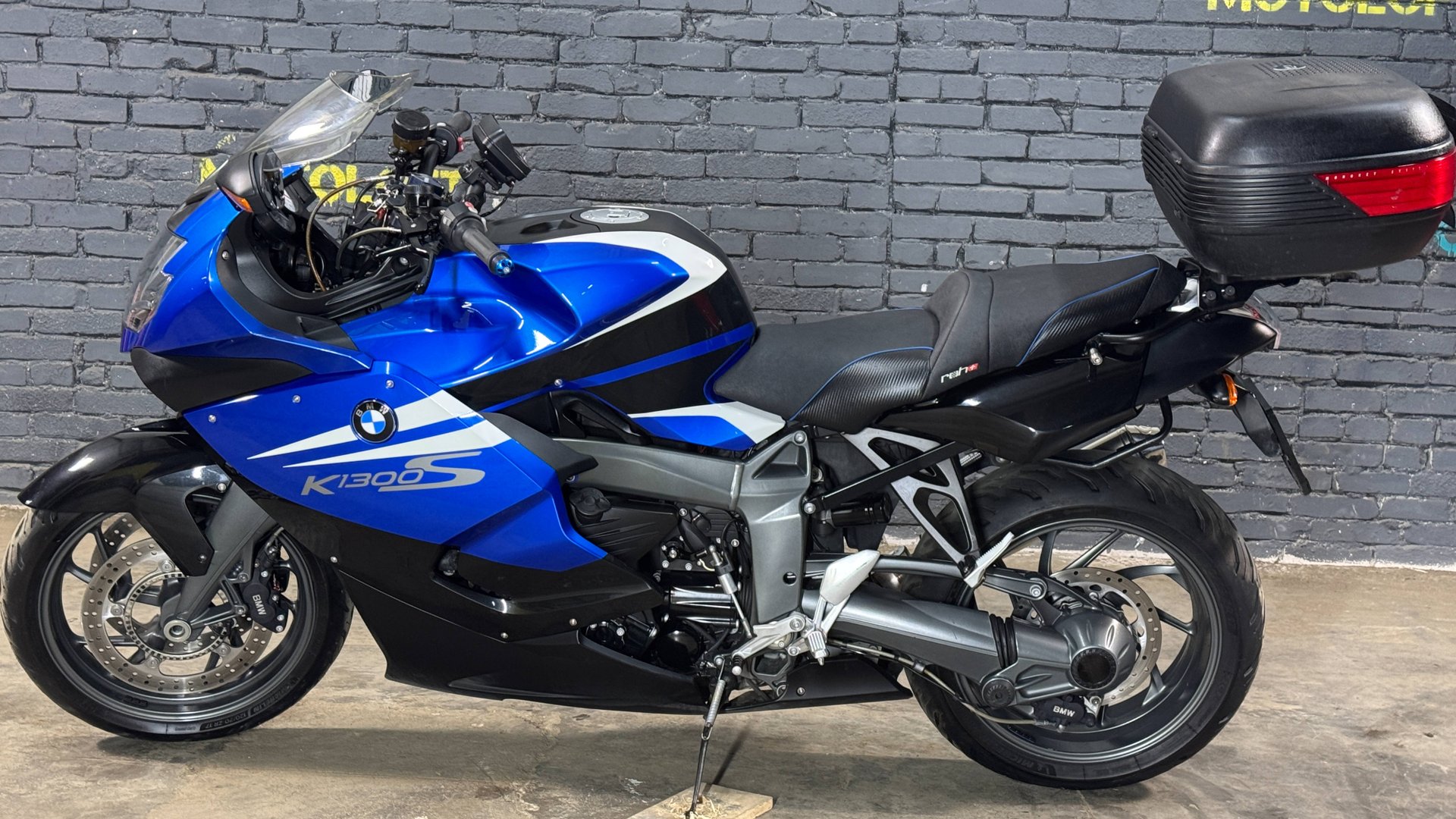 BMW K1300S смотреть онлайн