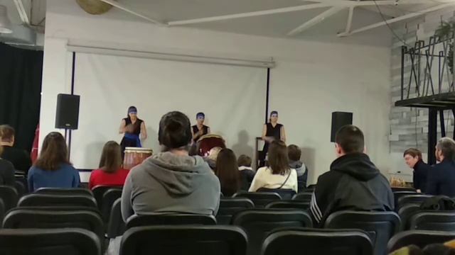 БАРАБАНЫ ТАЙКО. ДЕНЬ ЯПОНИИ В САНКТ-ПЕТЕРБУРГЕ 2018. Выступление Школы тайко “KAZE” смотреть онлайн