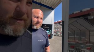 Возле русского магазина в Германии
