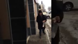 Смех бомжа очень ржачно