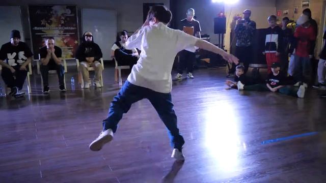 до 13 лет bboy Arti vs Rex - "ALL OPTION" break dance battle смотреть онлайн