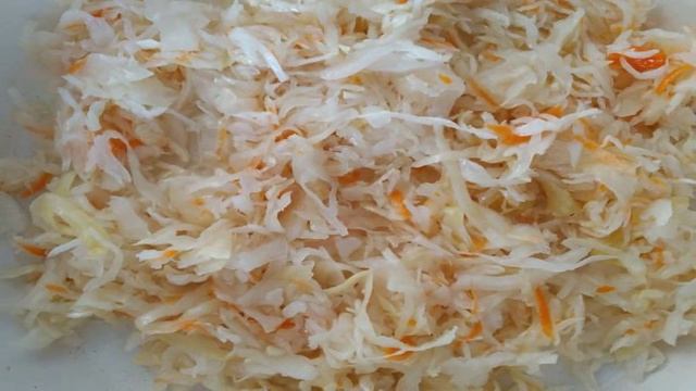 Жареная квашеная капуста с мясом