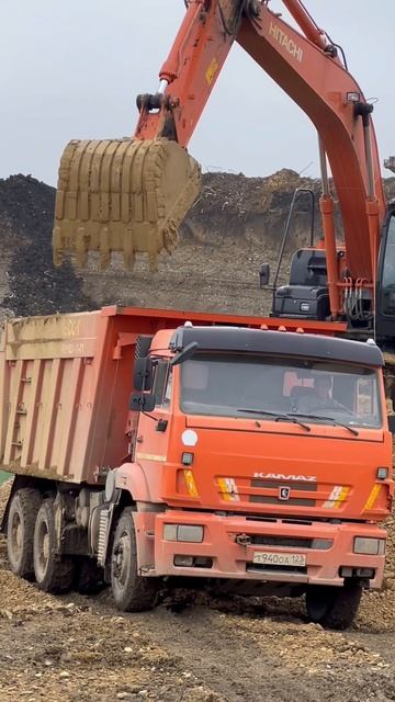 ТАКАЯ РЕАКЦИЯ У ВСЕХ #строительство #приколы #рекомендации #мем #камаз #авто #техника #funny #смешн смотреть онлайн