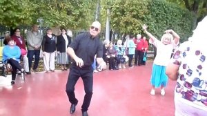 танцы кому заа! Саранск. парк Пушкина. 2017 год.