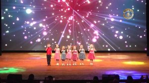 Народная вокальная студия «Вероника»  МБУК ДК "Меридиан", поют дети.