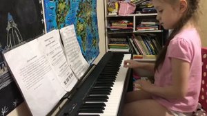 Вариации И. Литкова  исполняет Анна Вакатова