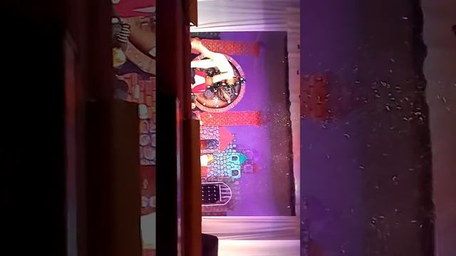 Прикольно танцуют (ансамбль ЖЕСТ)