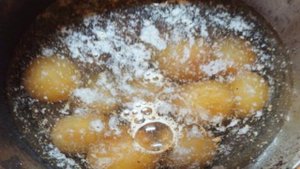 Варенье из белой черешни с гвоздикой