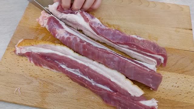 Эту хитрость с мясом мало кто знает. Простой и вкусный рецепт свиной грудинки_