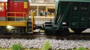 Работа автоматических сцепок в ЧМЭ3 от ROCO