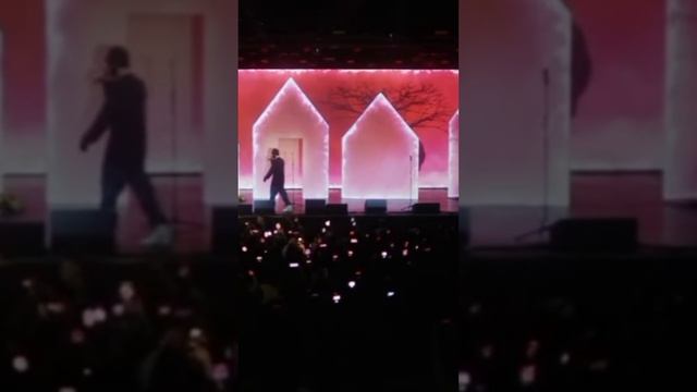 Мияги поет в живую) ❤️Подпишись на наш ТГ канал,там весело https://t.me/zabivnuh смотреть онлайн