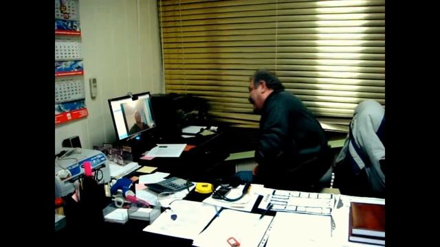 Будни офисных работников - бешеный скайп смотреть онлайн