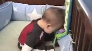 Засыпающие детки смотреть видео прикол онлайн «Засыпающие де