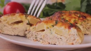 Курица с ананасами и сыром