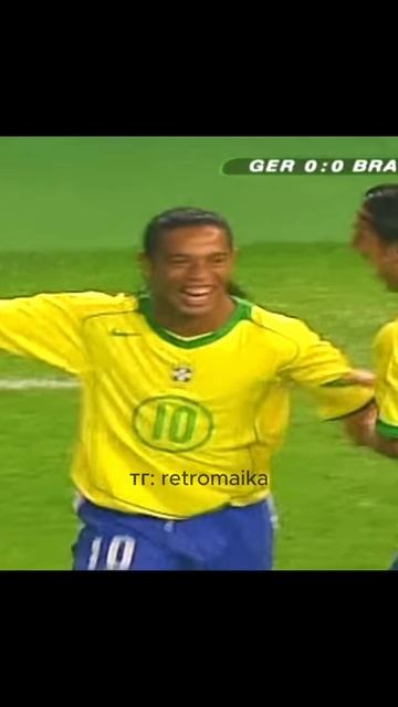 Футболиста года FIFA в 2004 - волшебник RONALDINHO. Carlos Ronaldo Kaka Cafu Adriano Rivaldo Silva