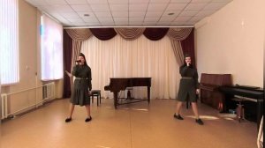 "Журавли Победы" исполняют Сиволобова Полина и Хришу Мария