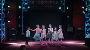Отчетный Концерт the balcon/Музыка&вокал 5-7 лет/ Кузнецова Наташа "Мы маленькие звезды"