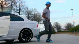 ПАРЕНЬ НЕРЕАЛЬНО КРУТО ТАНЦУЕТ!!!!