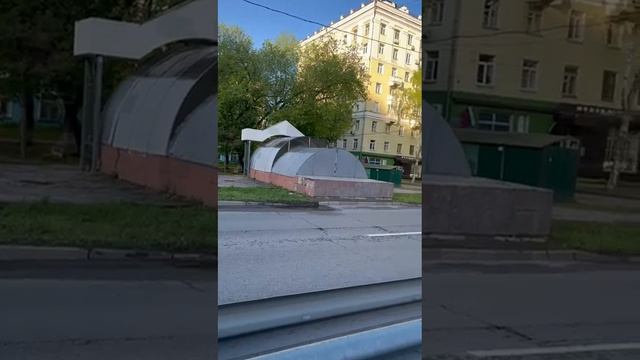 Пробки это возможность, увидеть и услышать новое:)