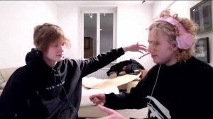 ЖОЖО И ДИПИНС СМОТРЯТ ТИКТОКИ,ОЦЕНИВАЮТ АРТЫ (фулл стрим)