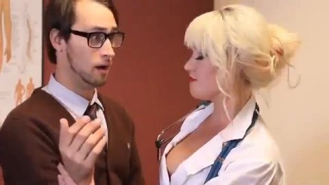 Секси докторша