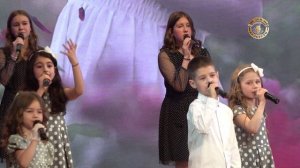 Песня из концерта Народной вокальной студии «Вероника». Подарите детям мир