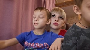 Видеообращение мамы Захара и Макара Тёхиных